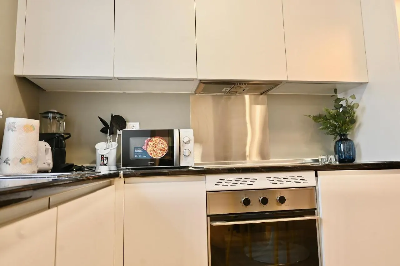 Moderno Apartamento Temporal De Dos Dormitorios En Avenida America Ctg101 Madrid