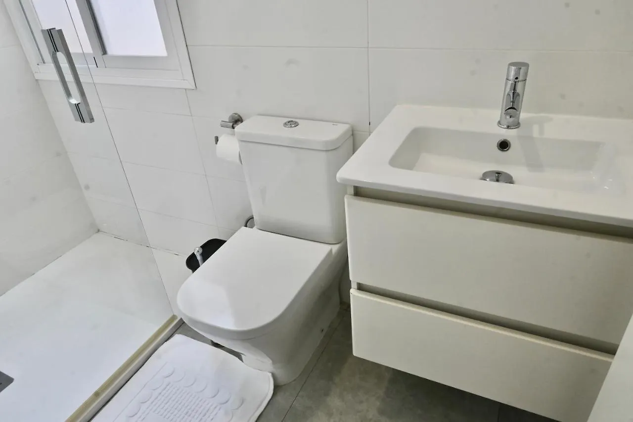 Moderno Apartamento Temporal De Dos Dormitorios En Avenida America Ctg101 Madrid España