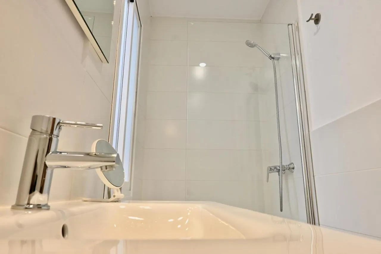 Moderno Apartamento Temporal De Dos Dormitorios En Avenida America Ctg101 Madrid