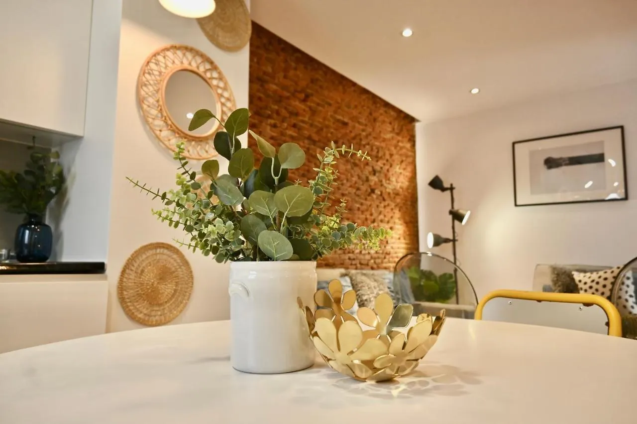 Moderno Apartamento Temporal De Dos Dormitorios En Avenida America Ctg101 Madrid